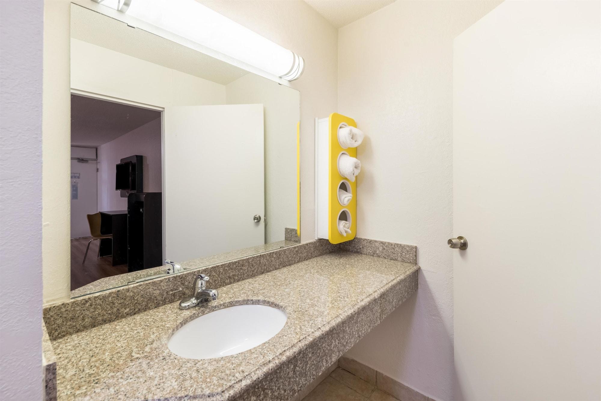 Motel 6-Oklahoma City, Ok - Bricktown Ngoại thất bức ảnh